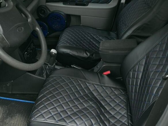 2011 Lada (ВАЗ) Priora I, серебристый, 400000 рублей - вид 4