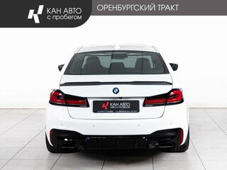 2019 BMW 5 серии 520d xDrive VII (G30/G31/G38), белый, 4150000 рублей, вид 4