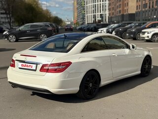 2010 Mercedes-Benz E-Класс 250 5G-Tronic IV (W212, S212, C207), белый, 1340000 рублей, вид 4