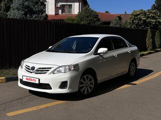 2011 Toyota Corolla X (E140, E150) Рестайлинг, белый, 1400000 рублей, вид 2