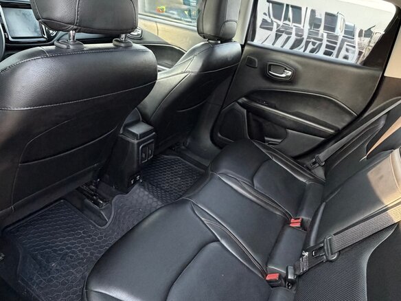 2018 Jeep Compass II, серый, 1750000 рублей - вид 17