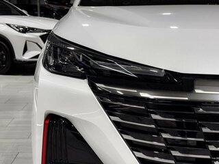 2025 Changan UNI-S I, белый, 3149900 рублей, вид 4