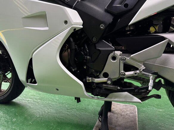 2017 Honda VFR 800, белый, 785000 рублей - вид 24