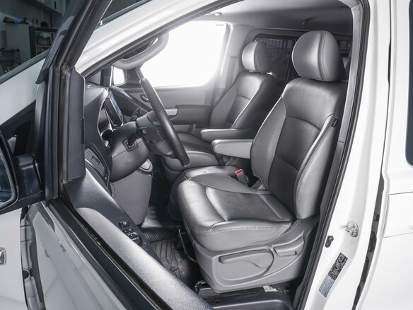 2019 Hyundai Grand Starex I Рестайлинг 2, белый, 3850000 рублей - вид 9