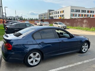 2010 BMW 3 серии 320i V (E90/E91/E92/E93) Рестайлинг, синий, 900000 рублей, вид 2