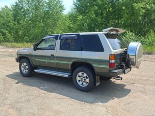 1991 Nissan Terrano I, золотистый, 1230000 рублей, вид 4