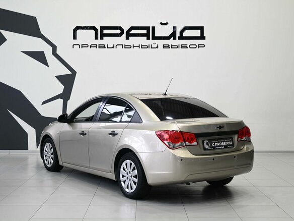 2012 Chevrolet Cruze I, бежевый, 609900 рублей - вид 5