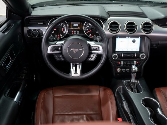 2018 Ford Mustang VI Рестайлинг, чёрный, 3449000 рублей - вид 12