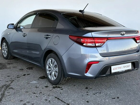2018 Kia Rio IV, серебристый, 1595000 рублей - вид 6