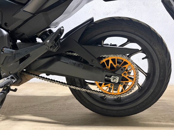2022 Bajaj Dominar 400, чёрный, 340000 рублей - вид 2