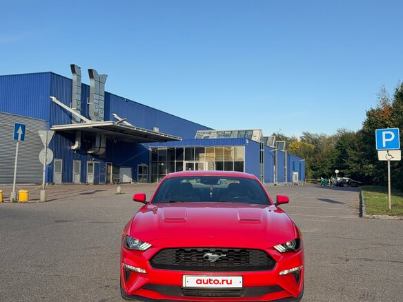 2018 Ford Mustang VI Рестайлинг, красный, 4000000 рублей - вид 8