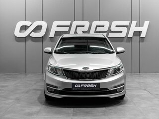 2015 Kia Rio III Рестайлинг, серебристый, 1125000 рублей, вид 3