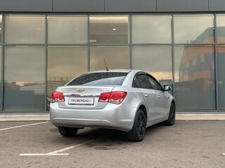 2011 Chevrolet Cruze I, серебристый, 599000 рублей, вид 4