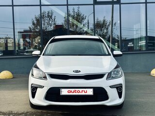 2020 Kia Rio IV, белый, 1529000 рублей, вид 3