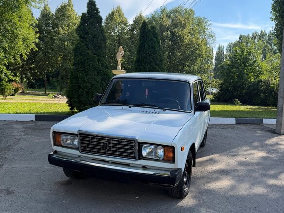2005 Lada (ВАЗ) 2107, белый, 165000 рублей - вид 3
