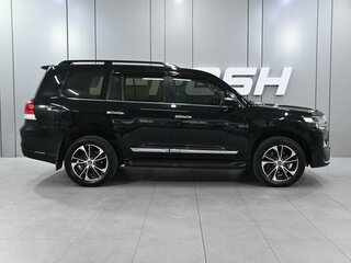 2018 Toyota Land Cruiser 200 Series Рестайлинг 2, чёрный, 6789000 рублей, вид 5