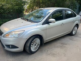 2008 Ford Focus II Рестайлинг, серебристый, 400000 рублей, вид 3