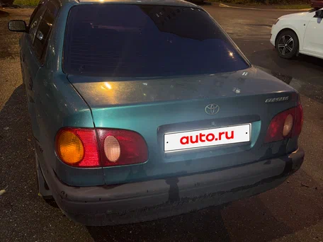 1998 Toyota Corolla VIII (E110), зелёный, 220000 рублей, вид 3