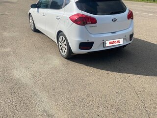 2018 Kia Ceed II Рестайлинг, белый, 1500000 рублей, вид 4