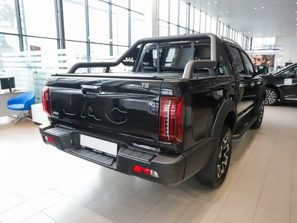 2026 JAC T9, чёрный, 3979000 рублей - вид 3