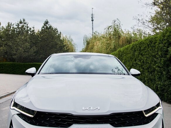 2021 Kia K5 LPi III, белый, 2650000 рублей - вид 3