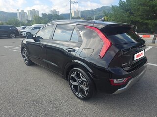 2022 Kia Niro II, чёрный, 1950000 рублей, вид 3