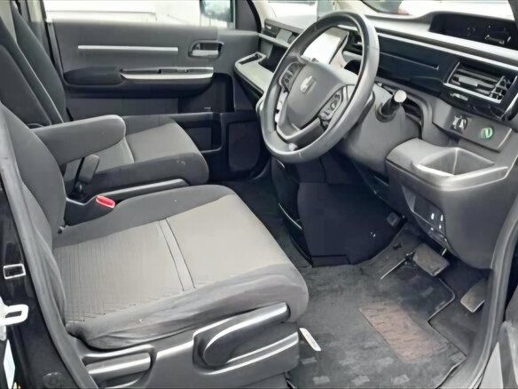 2016 Honda Stepwgn Spada V, чёрный, 1350000 рублей - вид 5