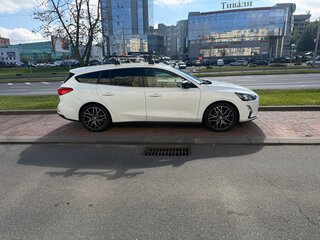 2021 Ford Focus IV, белый, 1450000 рублей, вид 3