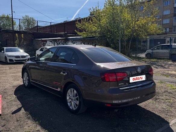 2017 Volkswagen Jetta VI Рестайлинг, коричневый, 1400000 рублей - вид 5