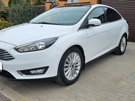 2018 Ford Focus III Рестайлинг, белый, 1320000 рублей, вид 1