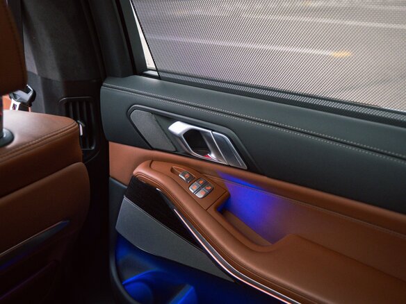 2025 BMW X7 40d I (G07) Рестайлинг, серый - вид 23