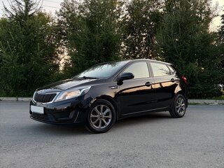 2013 Kia Rio III, чёрный, 790000 рублей, вид 1