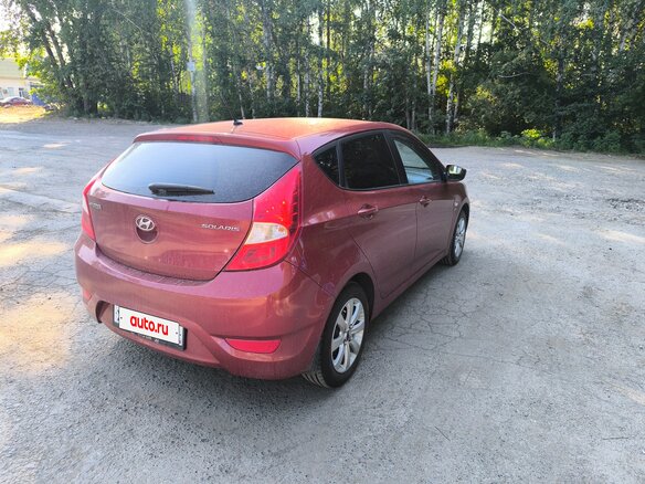 2013 Hyundai Solaris I, красный, 780000 рублей - вид 5
