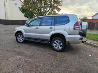 2003 Toyota Land Cruiser Prado 120 Series, серебристый, 1300000 рублей, вид 3