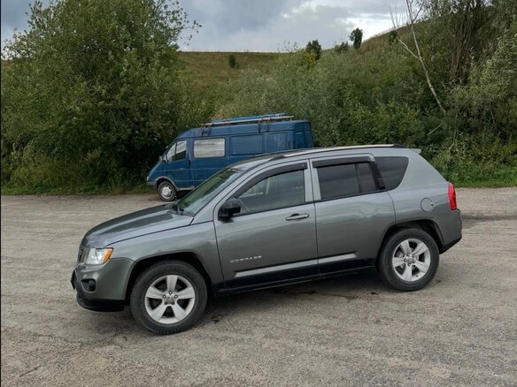 2011 Jeep Compass I Рестайлинг, серый, 799000 рублей - вид 2