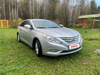 2011 Hyundai Sonata VI (YF), серебристый, 840000 рублей, вид 2