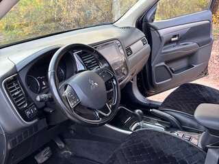 2018 Mitsubishi Outlander III Рестайлинг 2, чёрный, 2100000 рублей, вид 5