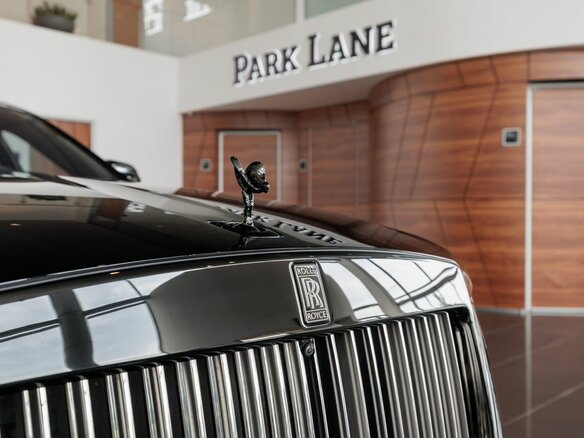 2022 Rolls-Royce Ghost Black Badge II (Series I), чёрный - вид 5