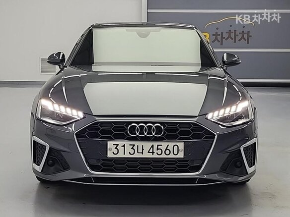 2021 Audi A4 35 TFSI V (B9) Рестайлинг, серый, 2450000 рублей - вид 1