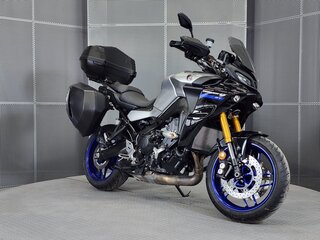 2021 Yamaha MT-09 Tracer (FJ-09), серебристый, 1277000 рублей, вид 2