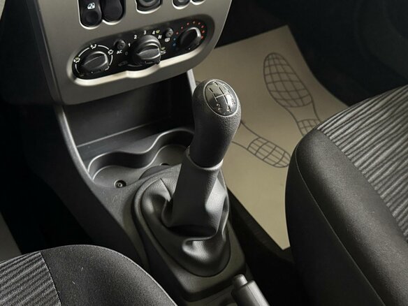 2012 Renault Logan I Рестайлинг, серый, 580000 рублей - вид 17