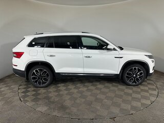 2020 Skoda Kodiaq I, белый, 2850000 рублей, вид 4