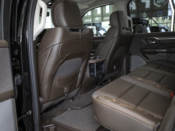 2026 Ram 1500 Crew Cab eTorque V Рестайлинг, чёрный, 12019113 рублей - вид 12
