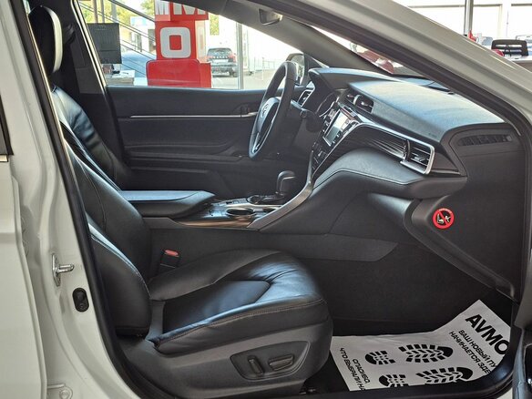 2019 Toyota Camry VIII (XV70), белый, 2530000 рублей - вид 19