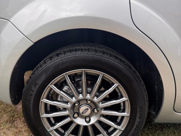 2011 Ford Focus II Рестайлинг, серебристый, 650000 рублей - вид 16