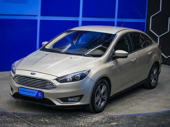 2018 Ford Focus III Рестайлинг, серый, 920000 рублей - вид 1