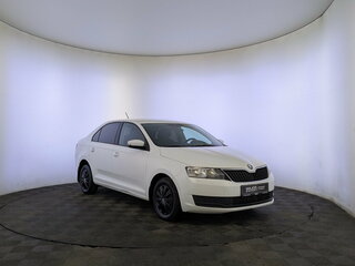 2019 Skoda Rapid I Рестайлинг, белый, 900000 рублей, вид 3