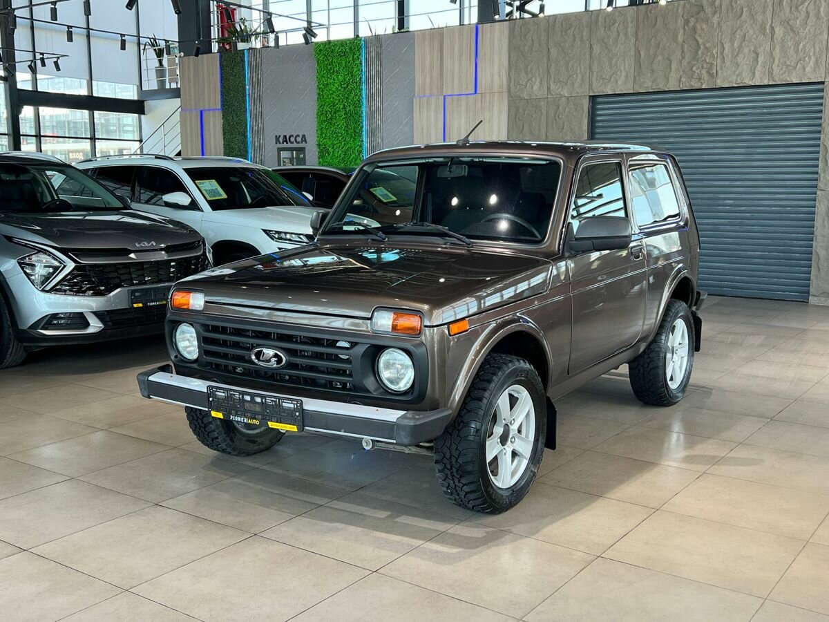 Открыть фотографии: Lada (ВАЗ) Niva Legend I