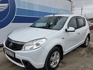 2014 Renault Sandero I, белый, 515000 рублей, вид 4