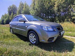 2011 Kia Rio II Рестайлинг, серебристый, 500000 рублей, вид 3